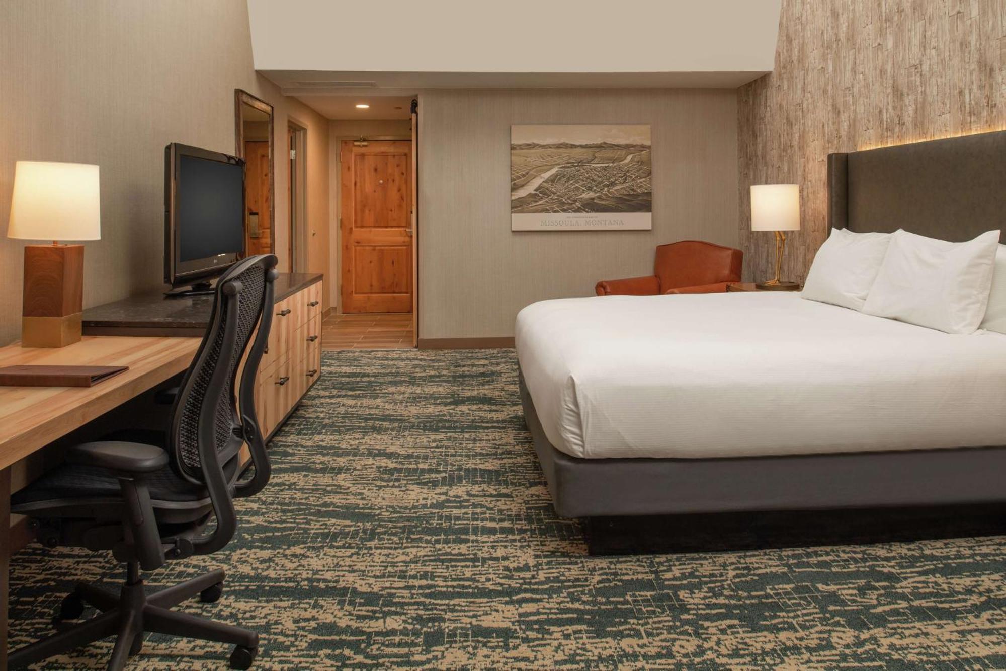 Doubletree By Hilton Missoula Edgewater Hotel Exterior photo