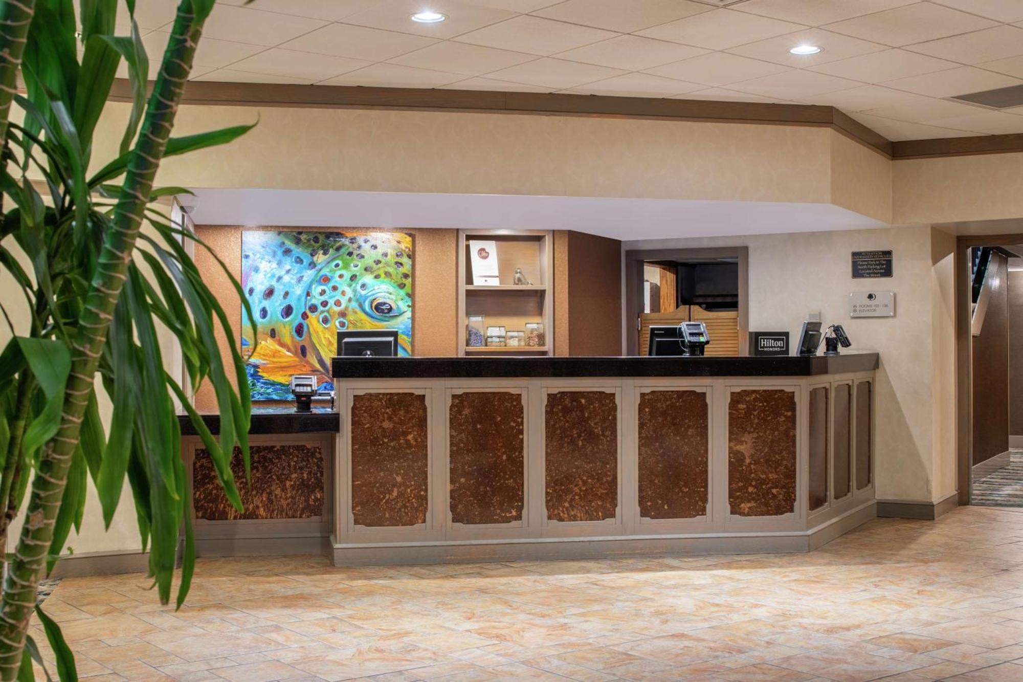 Doubletree By Hilton Missoula Edgewater Hotel Exterior photo
