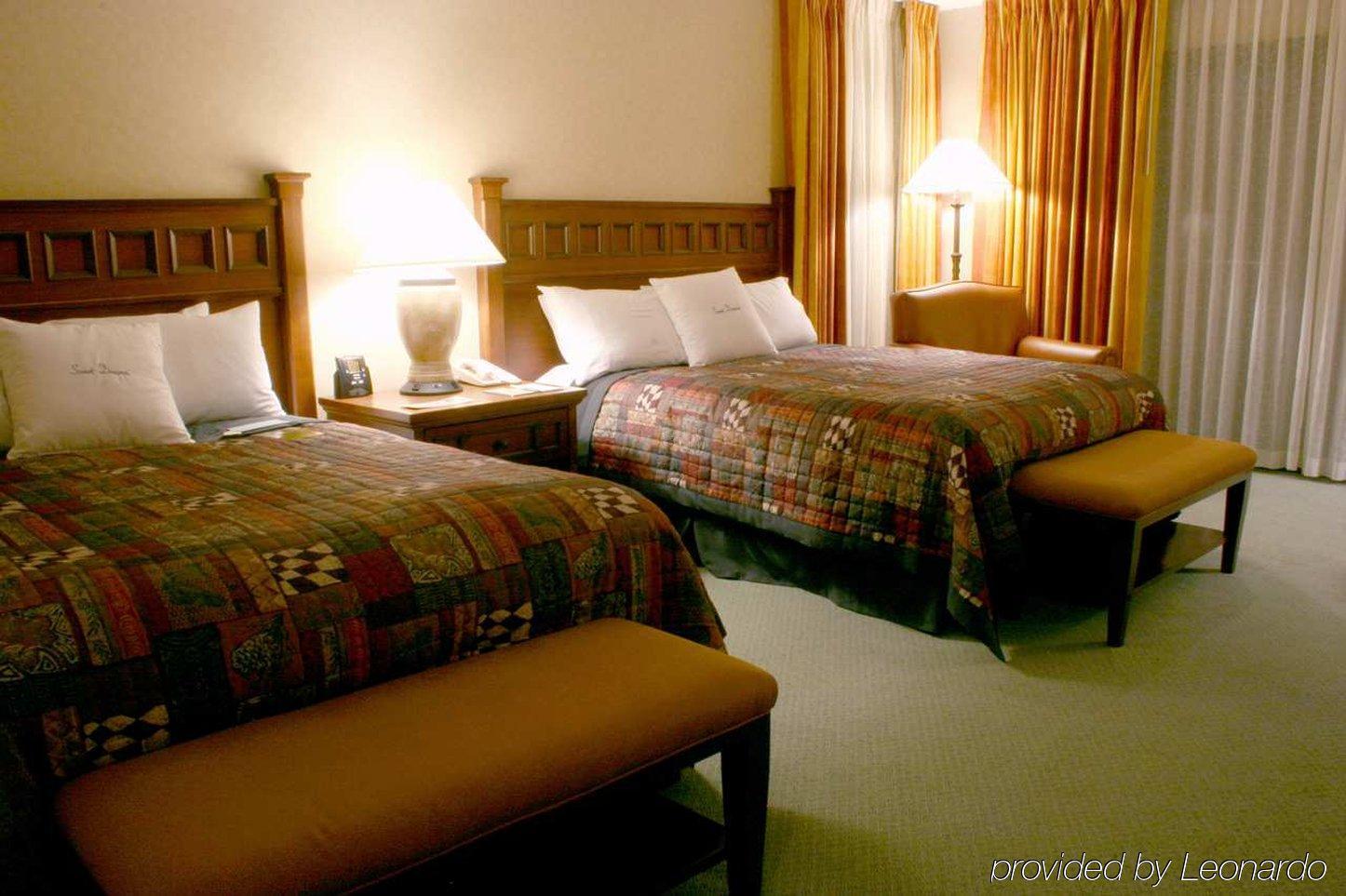 Doubletree By Hilton Missoula Edgewater Hotel Room photo